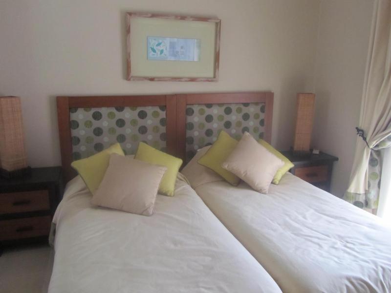 Stunning 3 Bed Villa With Pool- Golf Beach 부덴스 외부 사진
