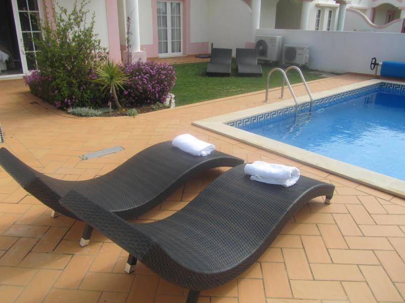 Stunning 3 Bed Villa With Pool- Golf Beach 부덴스 외부 사진